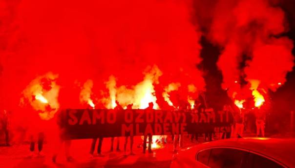 Navijači Cibalije posjetili Bartolovića: 'Samo ozdravi nam ti, Mladene'