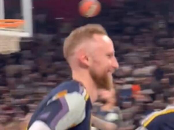 Navijači Partizana brutalno vrijeđali Musu, on im se smijao