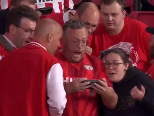 Navijači PSV-a na mobitelima pratili kako Ajax u 99 minuti prima gol, nastupilo ludilo