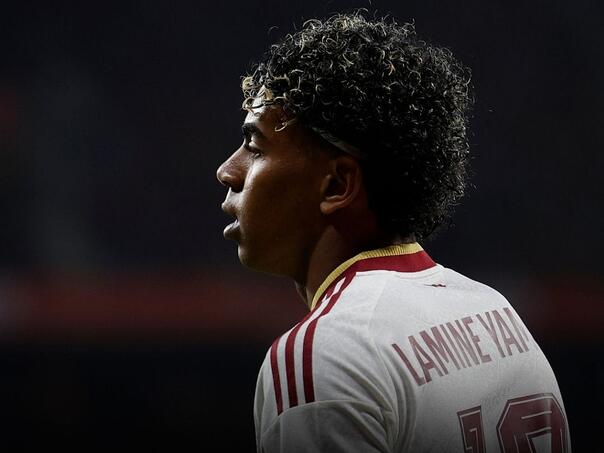 Navijači Španije pjevali "ko ne skače, taj je musliman", Yamal ih nije pozdravio