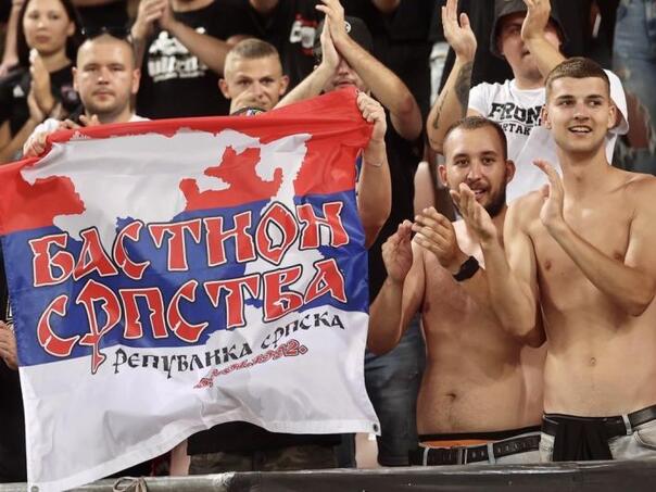 Navijači Spartaka pobjedu protiv Sarajeva slavili s amblemom entiteta RS