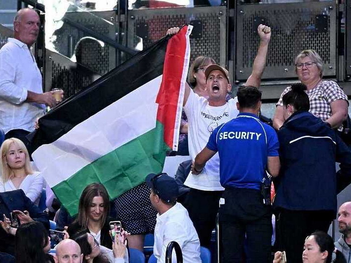 Navijači zbog Palestine prekinuli finale Australian Opena