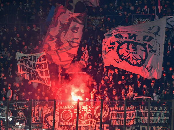 Navijačima Eintrachta zabranjen dolazak na utakmicu protiv Napolija