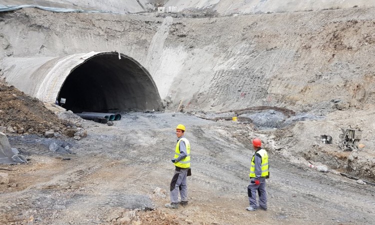 Ne mogu se nastaviti radovi na tunelu Hranjen, biraće se novi izvođač