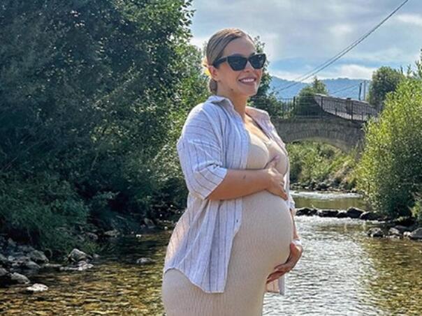 Ne skida osmijeh sa lica: Emina Tufo pokazala kako izgleda u poodmakloj trudnoći