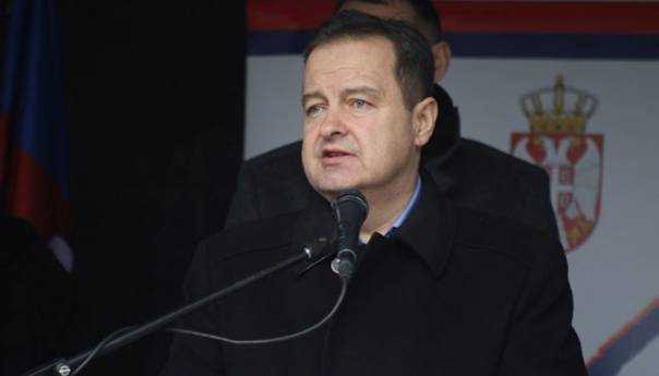 "Ne zanimaju nas unutrašnja pitanja Crne Gore, već položaj Srba i SPC"