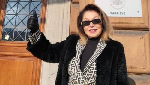 Neda Ukraden objavila fotografiju ispred Pravnog fakulteta u Sarajevu
