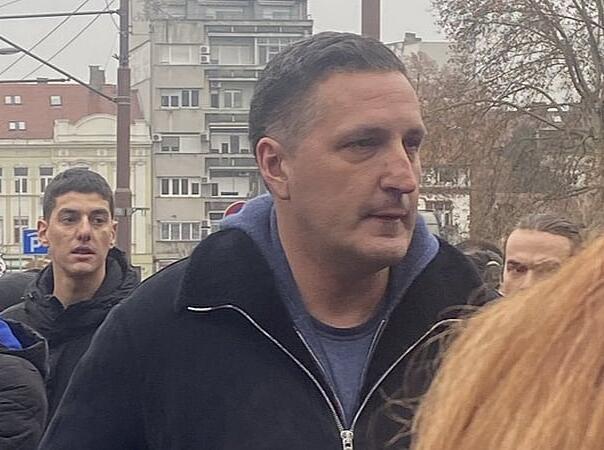 Nedjeljko Elek u centru pažnje: Sukob sa studentima tokom protesta u Beogradu