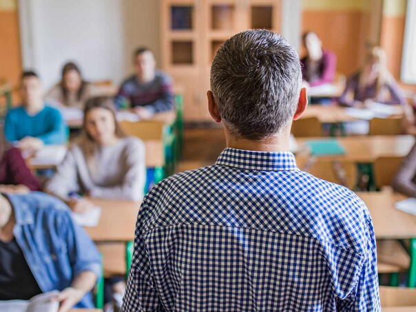 Nedostatak nastavnika sve veći problem obrazovnih sistema, svaki četvrti stariji od 55 godina