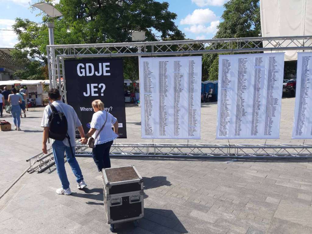 Nedostatak tačnih informacija o lokacijama grobnica i šutnja otežavaju potragu za nestalima