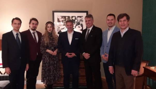 Nelson i Escobar razgovarali sa članovima EWB-a