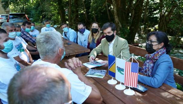 Nelson podržao aktiviste u borbi protiv MHE na Neretvici