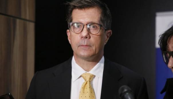 Nelson: Političke blokade sprečavaju napredak zemlje