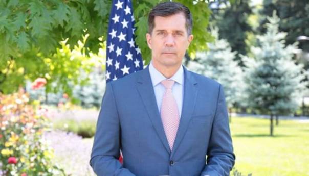 Nelson: Tugujemo s porodicama ubijenih Srebreničana