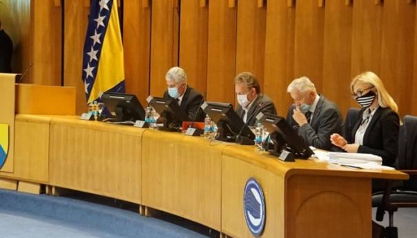 Nema podrške za ukidanje jubilarne naknade u Domu naroda