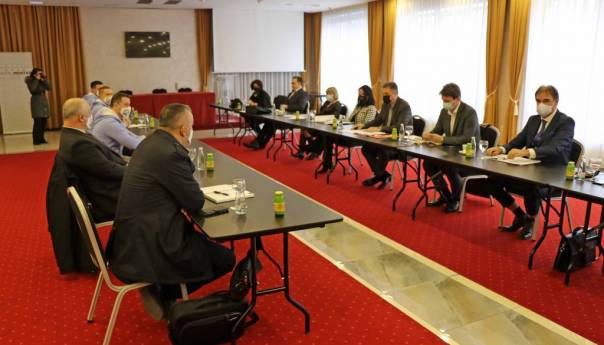 Nema pomaka u pregovorima sindikata zdravstvenih radnika i Vlade HNK