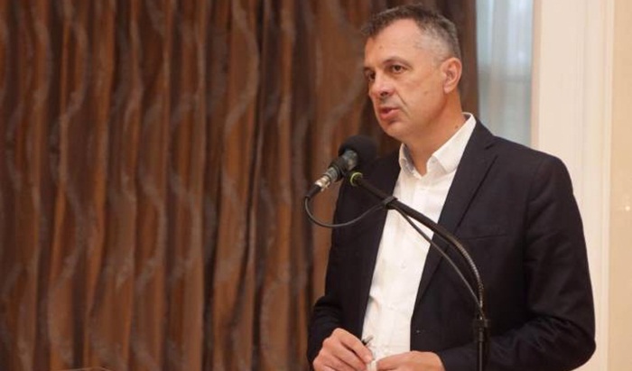 Nema zatvaranja privrede dok god možemo zdravi po zemlji hodati