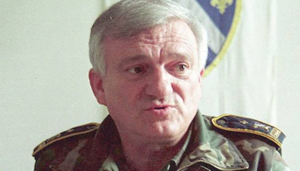 Nemjerljiv doprinos generala Divjaka u odbrani RBiH