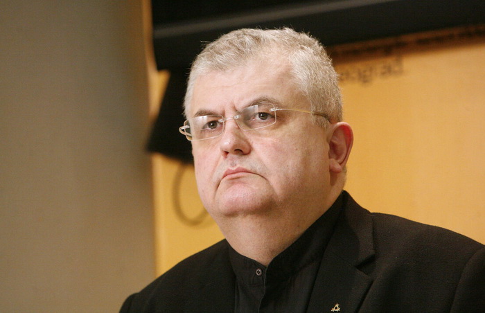 NENAD ČANAK - ISTRAJNI BORAC ZA ISTINU