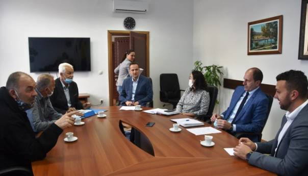 Nenadić i Kalem razgovarali s predstavnicima penzionera GRAS-a