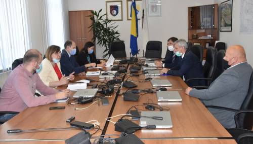 Nenadić i Kustura sa delegacijom FBiH o unapređenju rada državne službe