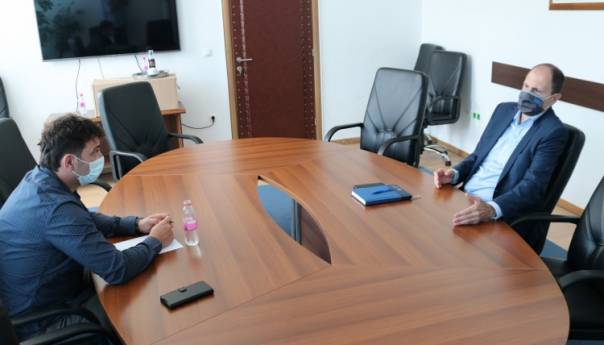 Nenadić: Nastavak antikorupcijske borbe u KS i zahvalnost Ambasadi SAD-a