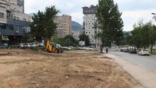 Nenadić: Okončano je rušenje 'druge kuće' u ulici Halida Kajtaza