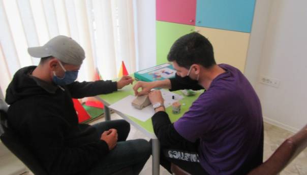 Nenadić: Razviti institucionalni sistem finansiranja Udruženja 'Dajte nam šansu'