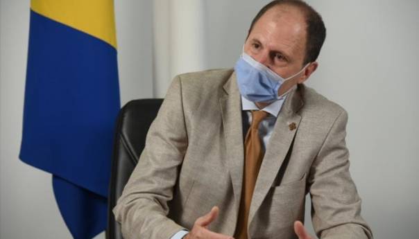 Nenadić reagovao na natpise o blokadi Agencije "Poslovnost"