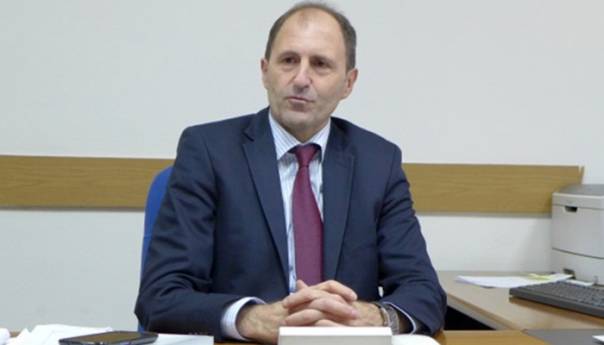 Nenadić u izolaciji, supruga pozitivna na koronavirus