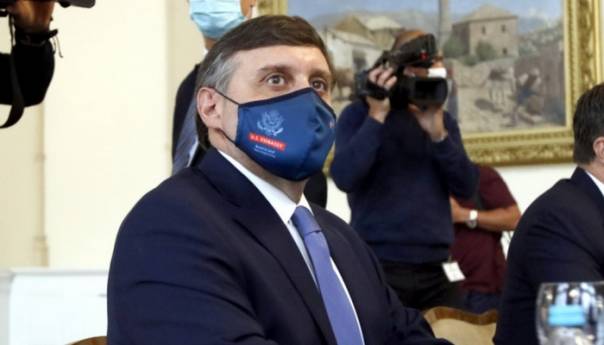 Neobičan format: Pojedinačni, pa zajednički sastanci s Palmerom