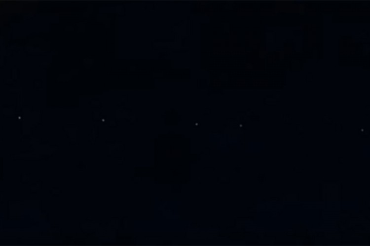 Neobični svjetleći objekti na nebu iznad Hrvatske