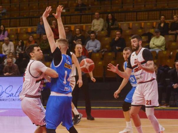 Neočekivan poraz košarkaša Slobode u Mejdanu