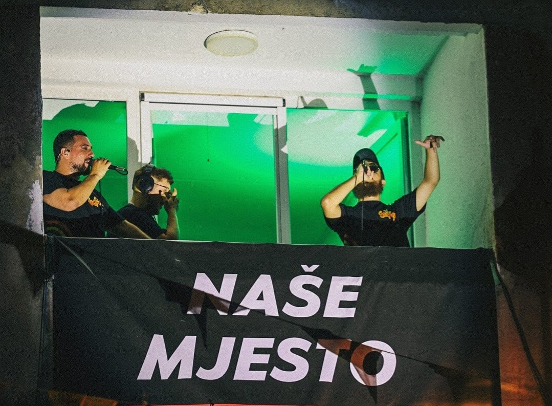 Neočekivani koncert iznad ulica Sarajeva: Helem Nejse s Bingovog balkona