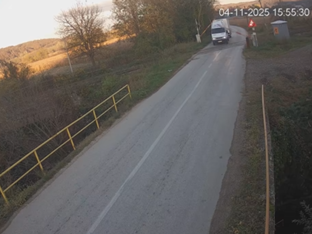 Neodgovorni vozač iz BiH prelazio prugu mimo rampe i signalizacije