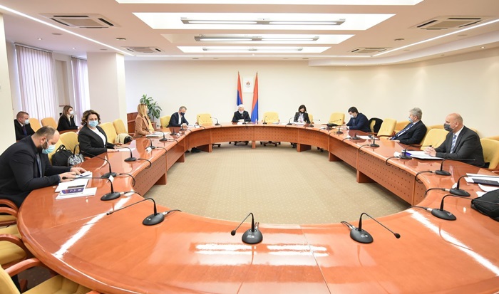 Neosnovan zahtjev za ocjenu ustavnosti Zakona o republičkoj upravi