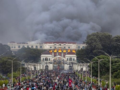 Nepalska vojska preuzela kontrolu nakon smjenjivanja vlade u masovnim protestima