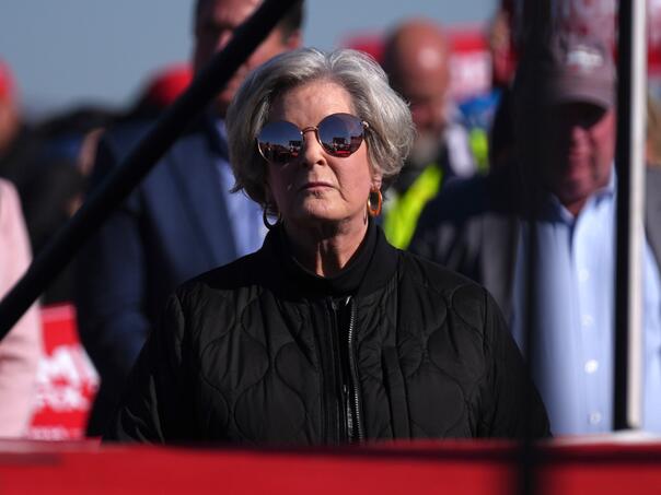 Nepoznata, a neophodna: Samozatajna savjetnica stub Trumpove pobjede