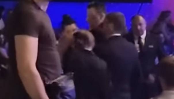 Nepoznata djevojka na koncertu ošamarila Stanivukovića