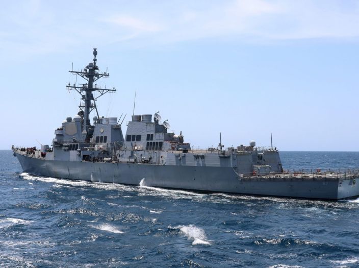 'Nepoznati objekat' gađao američki ratni brod na Bliskom istoku