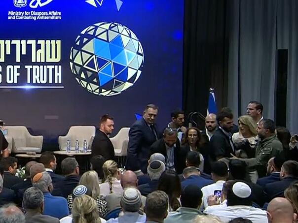 Neprijatne scene: Pogledajte kako su Dodika udaljili od Netanyahua