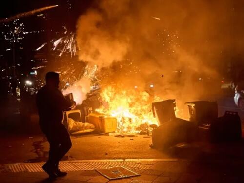 Neredi i u Nizozemskoj: Uhapšeno 200 ljudi, povrijeđeno na desetine policajaca