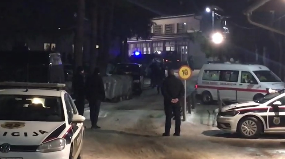 Neredi u Blažuju: Migranti se sukobili sa radnicima IOM-a