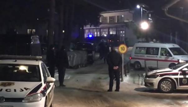 Neredi u Blažuju: Migranti se sukobili sa radnicima IOM-a