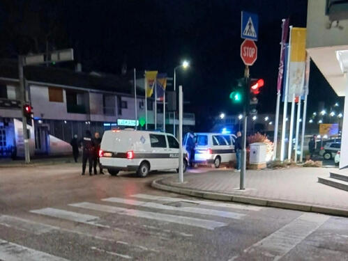 Neredi u Stocu: Sukob navijača, grad pun policije