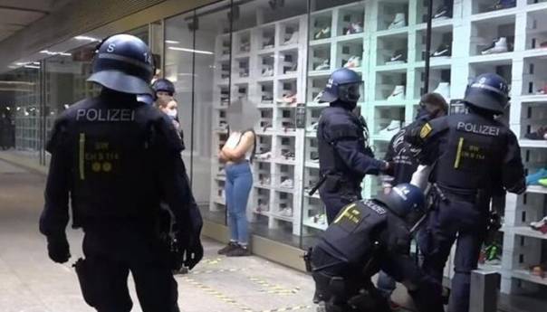 Neredi u Stuttgartu, povrijeđeno pet policajaca