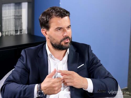 Nermin Muzur prvi put o životnom putu: Neću ostariti u politici
