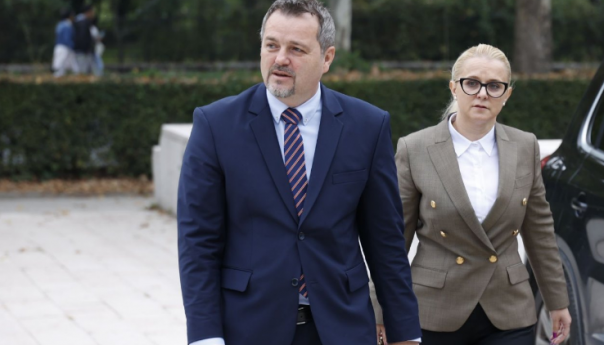 NES nema dogovor s bilo kojom strankom o formiranju vlasti