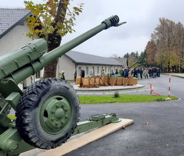 NES: Velika količina oružja iz Bihaća se odvozi u Hrvatsku