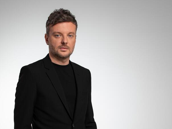 Nešad najavljuje novi album emotivnom baladom